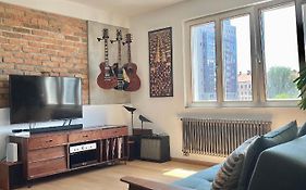 Apartment With A Musical Soul - Leopoldstadt